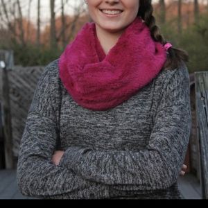 Old Navy Crewneck Gray Sweater